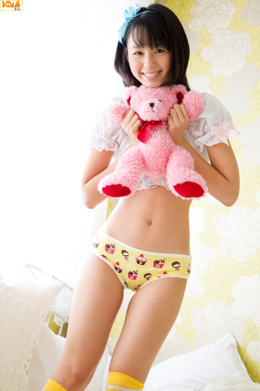 Bomb.tv.GRAVURE.Channel.2010.04.Rina.Koike_32